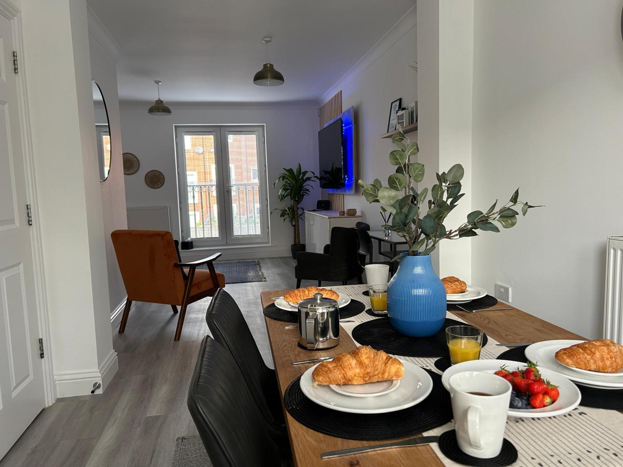 The Town House, Whole House Suitable For Contractors And Families Market Harborough Esterno foto
